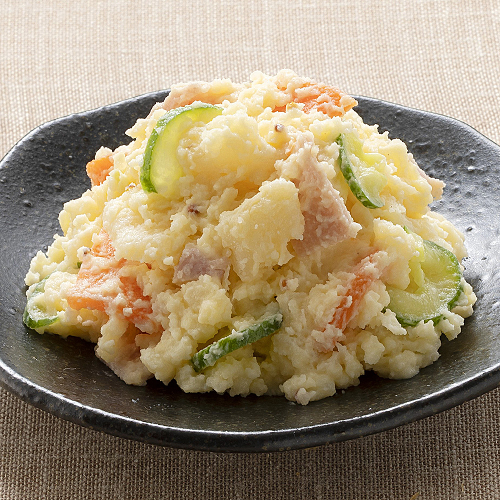 野菜のうま味!自社製ポテトサラダ 中